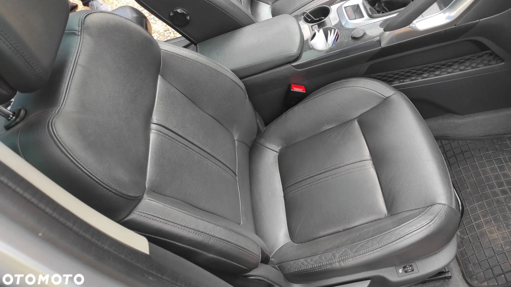 Peugeot 3008 1.6 HDi Premium - 10