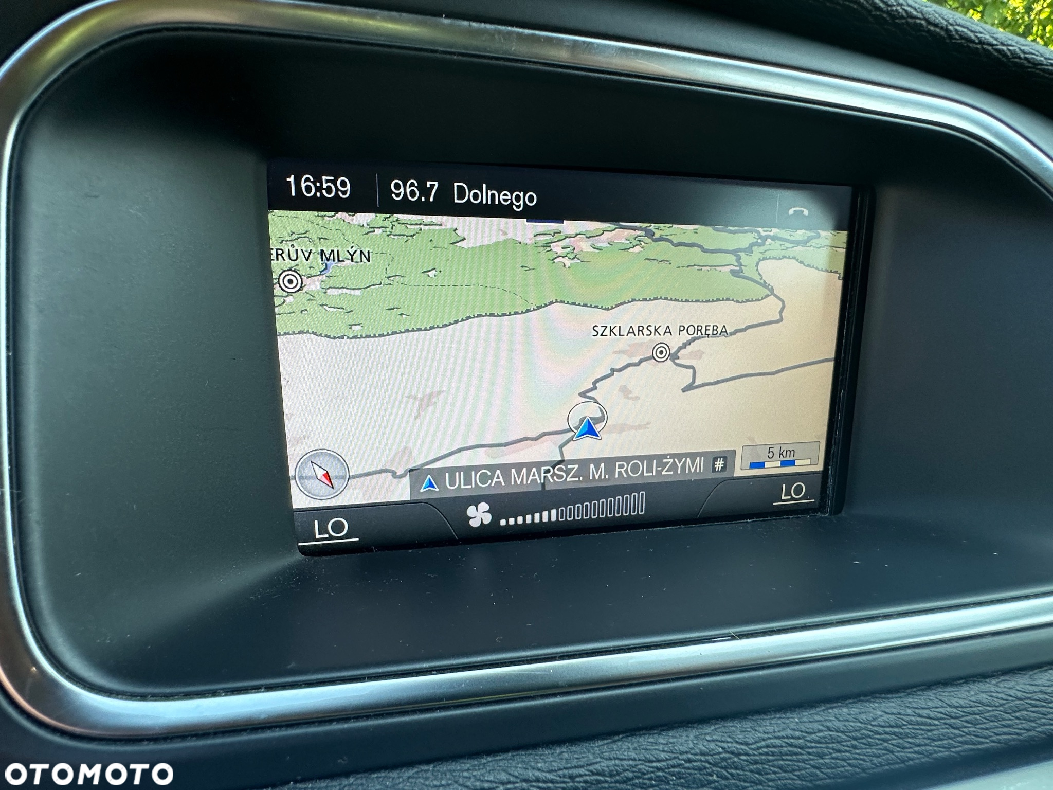 Volvo V40 Cross Country D2 Summum - 22