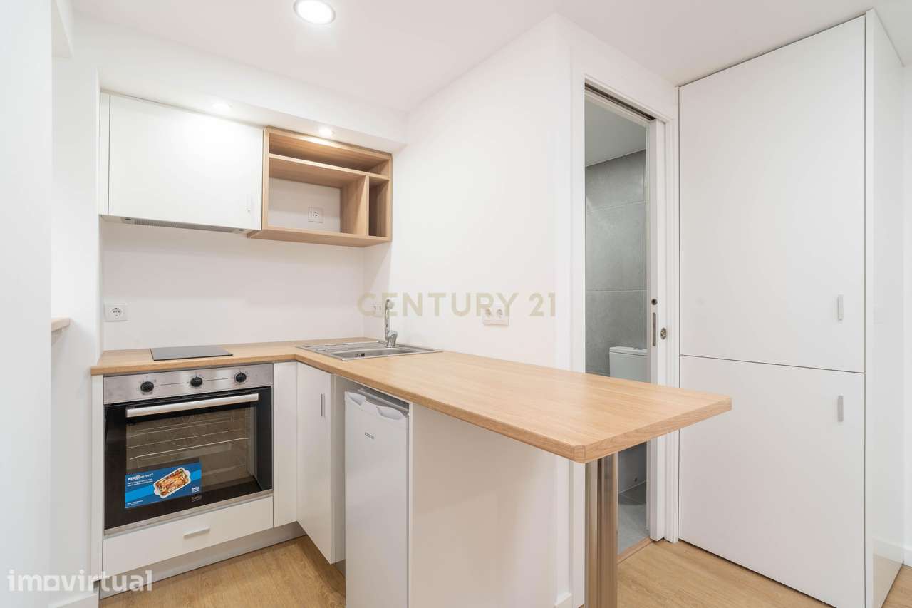 Apartamento transformado em Dois estúdios junto à Praça da República - Grande imagem: 2/16