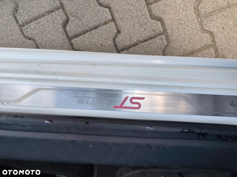 Ford Focus 1.5 EcoBlue Start-Stopp-System ST-LINE - 12
