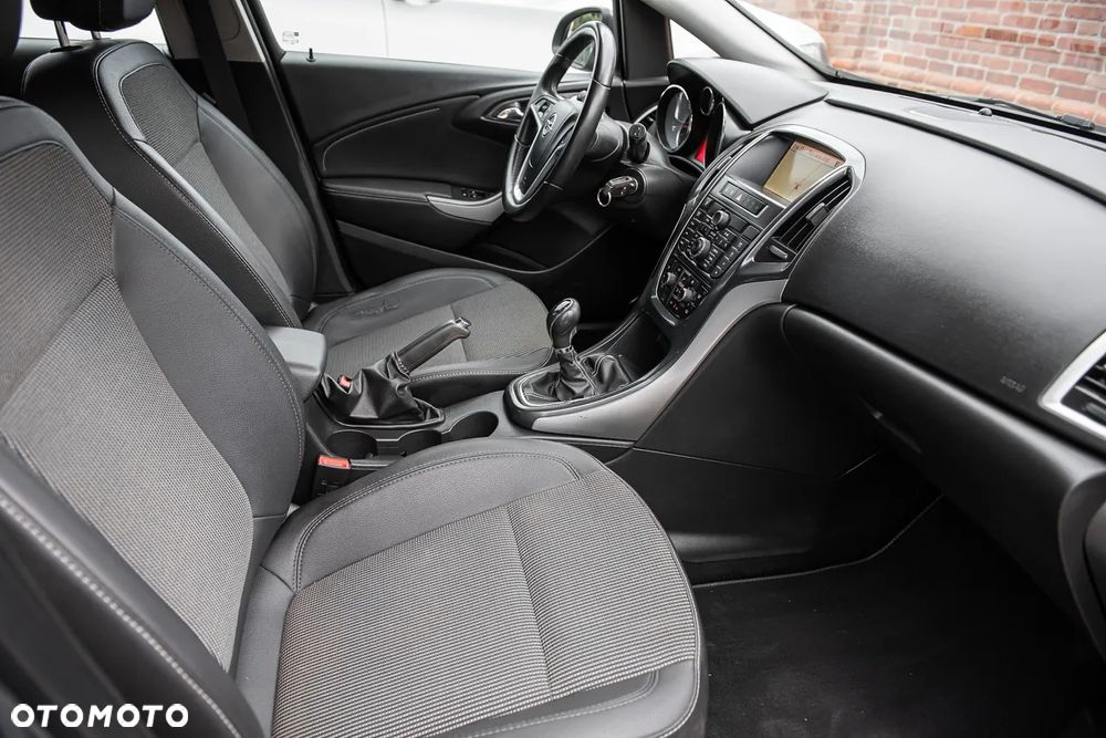 Opel Astra 1.4 Turbo Cosmo - 27
