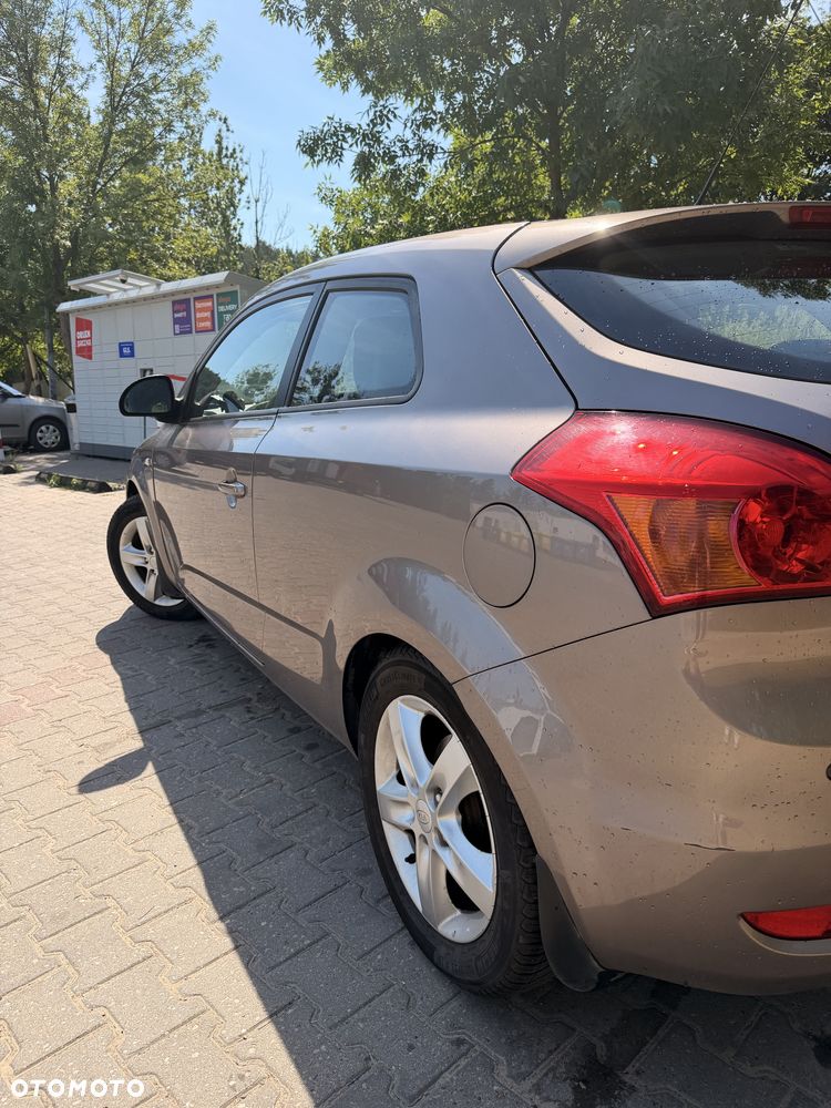 Kia Ceed - 5