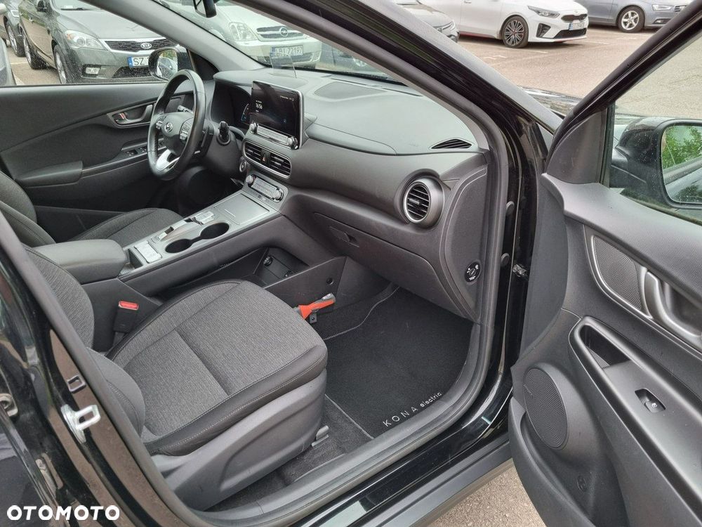 Hyundai Kona - 11
