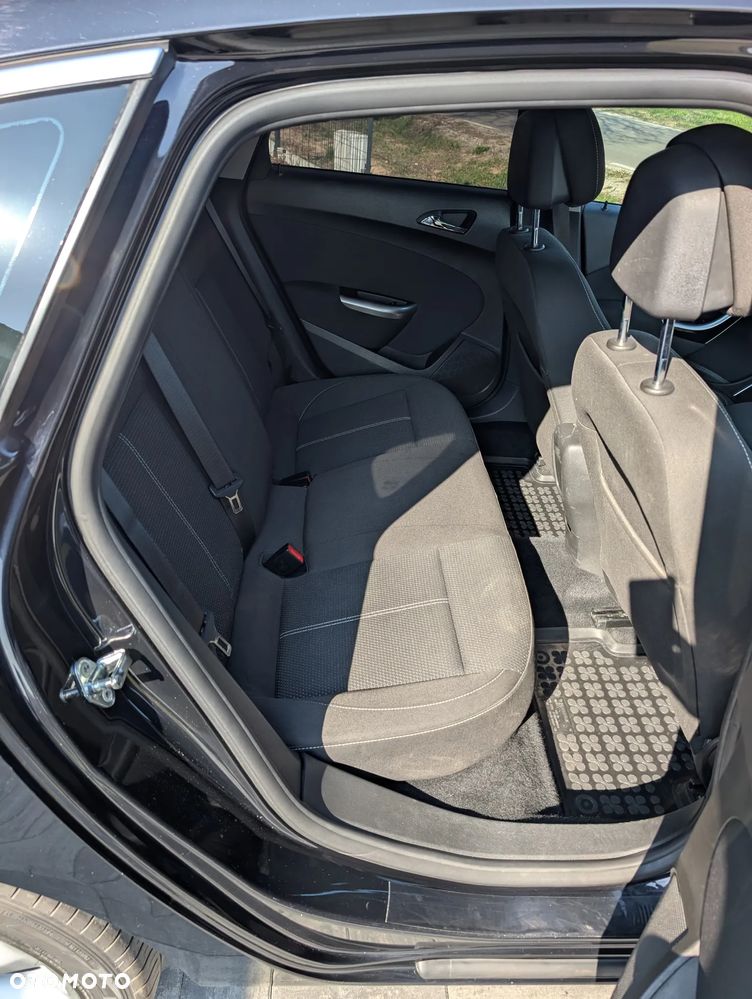 Opel Astra 2.0 CDTI DPF Edition - 23