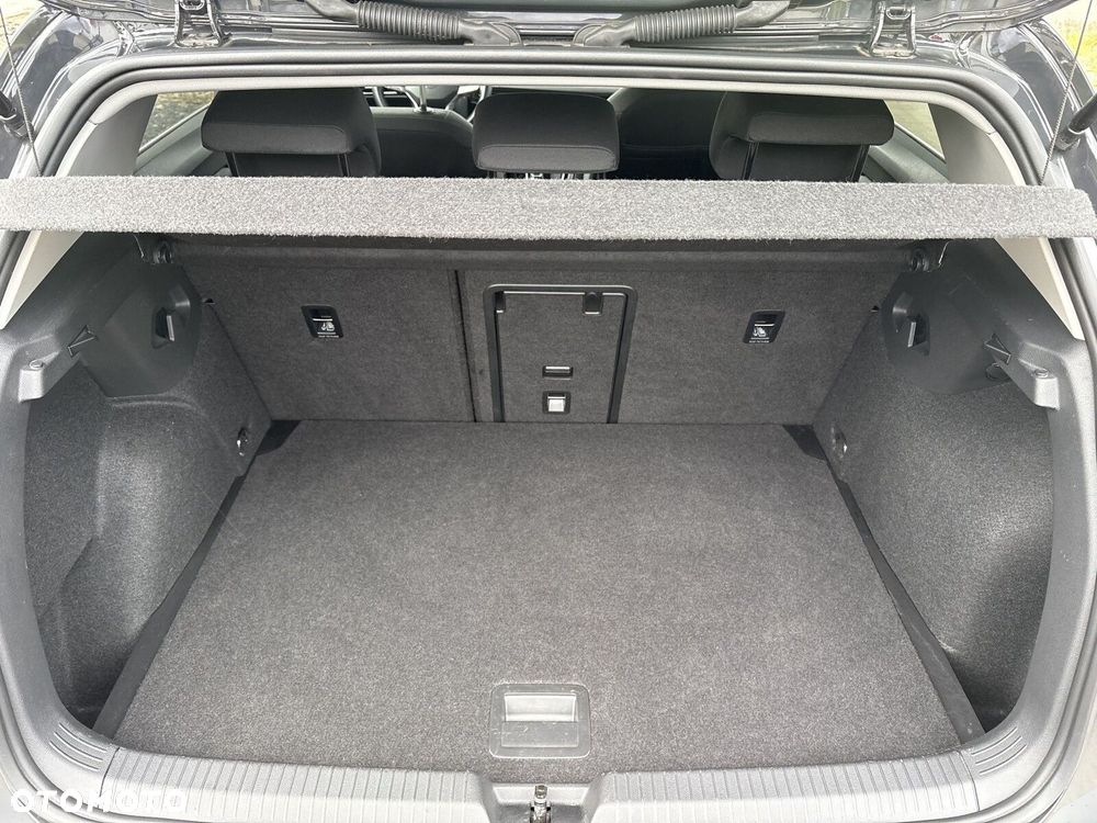 Volkswagen Golf - 21
