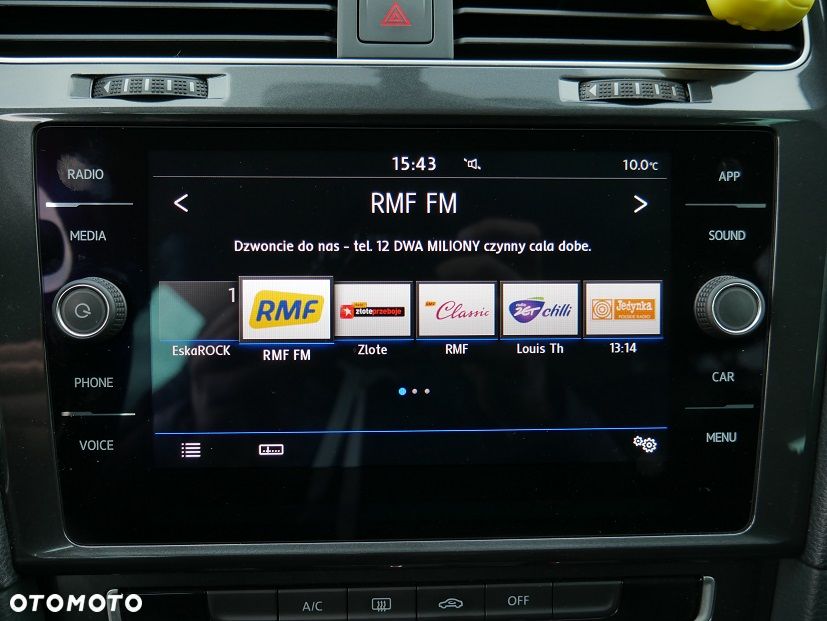 Volkswagen Golf 1.5 TSI BMT Comfortline - 17