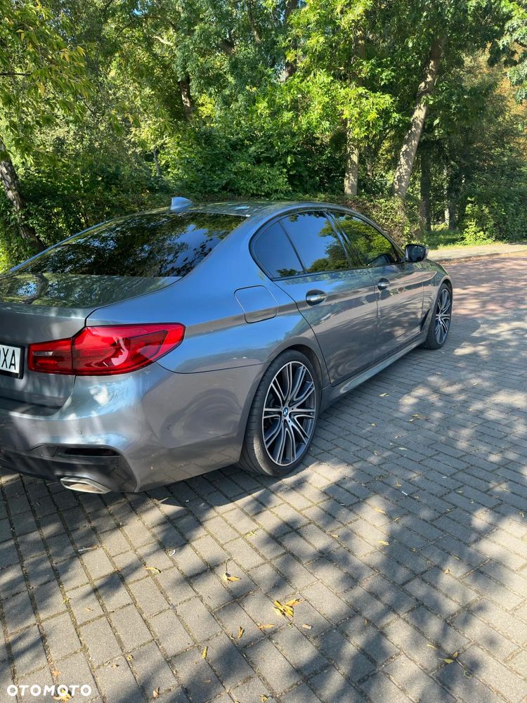 BMW Seria 5 520d M Sport - 1
