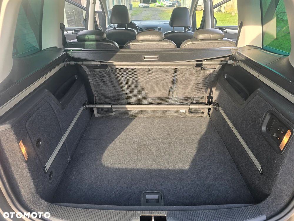 Volkswagen Sharan 2.0 TDI DSG BlueMotion Technology Comfortline - 26