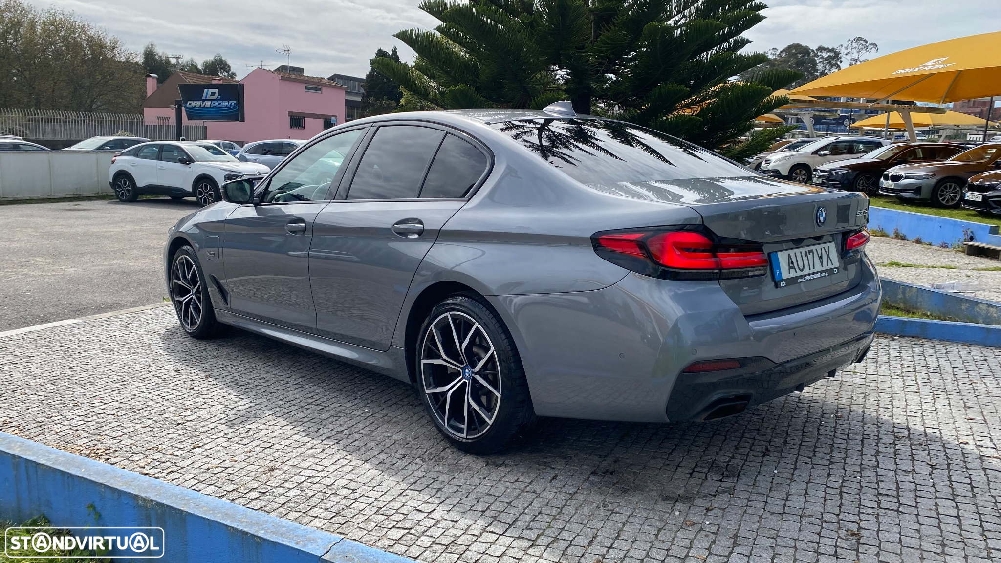 BMW 530 e Pack M - 14