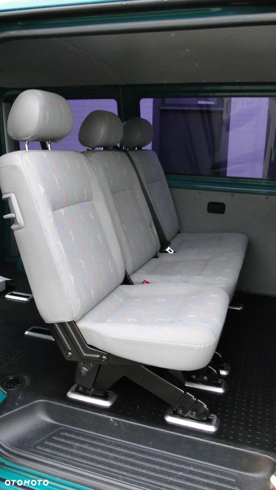 Volkswagen Transporter Shuttle L1 - 11