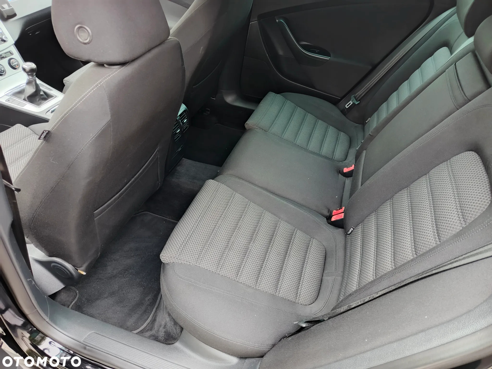 Volkswagen Passat 2.0 FSI Comfortline - 17