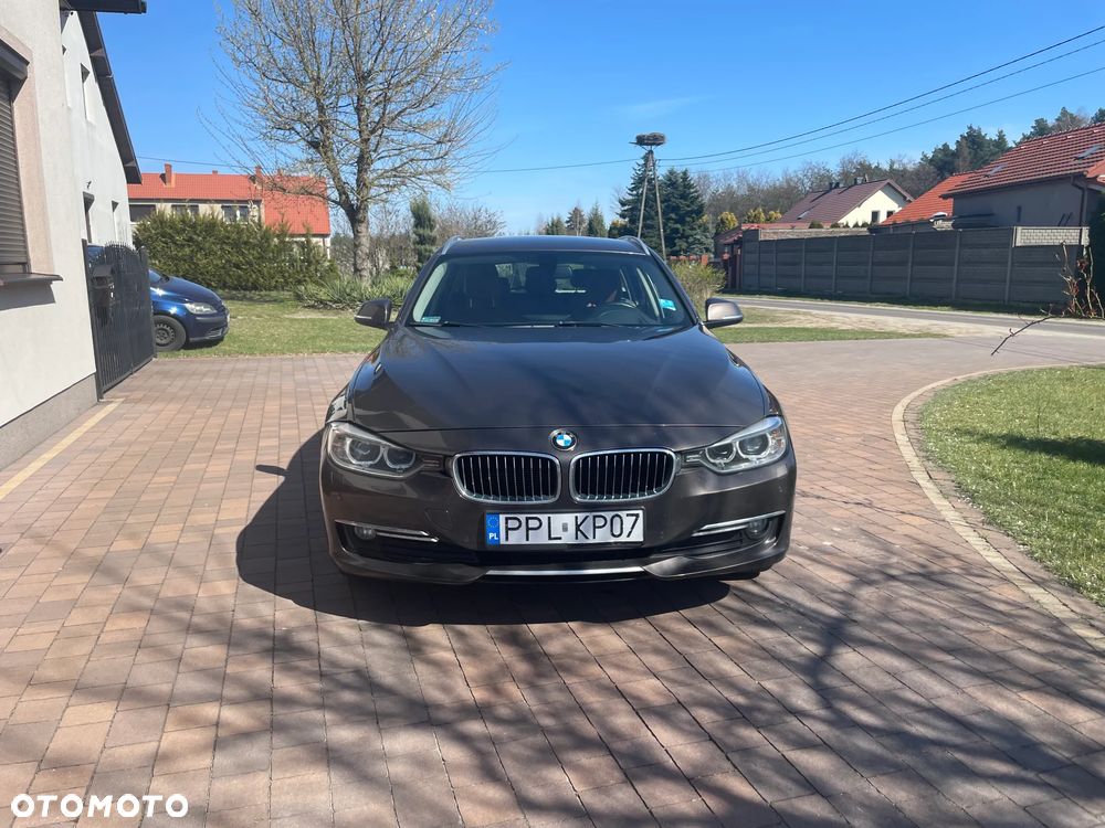 BMW Seria 3 320d Luxury Line - 2