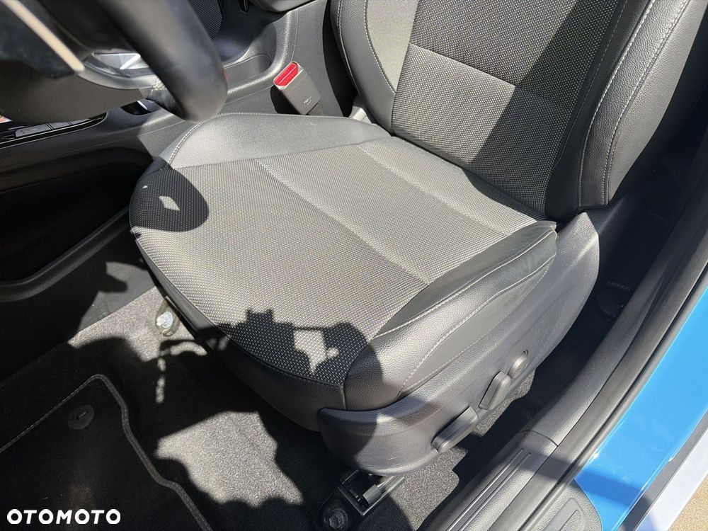 Kia Soul 64kWh L - 12