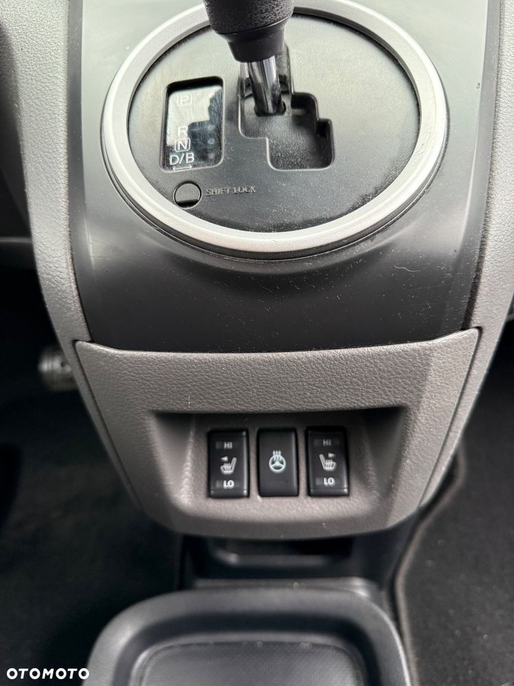 Nissan NV200 Evalia - 21