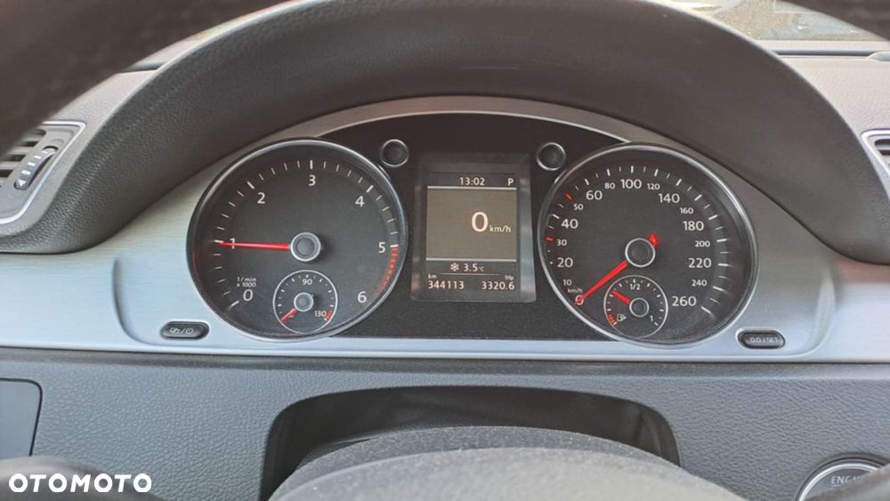 Volkswagen Passat - 7