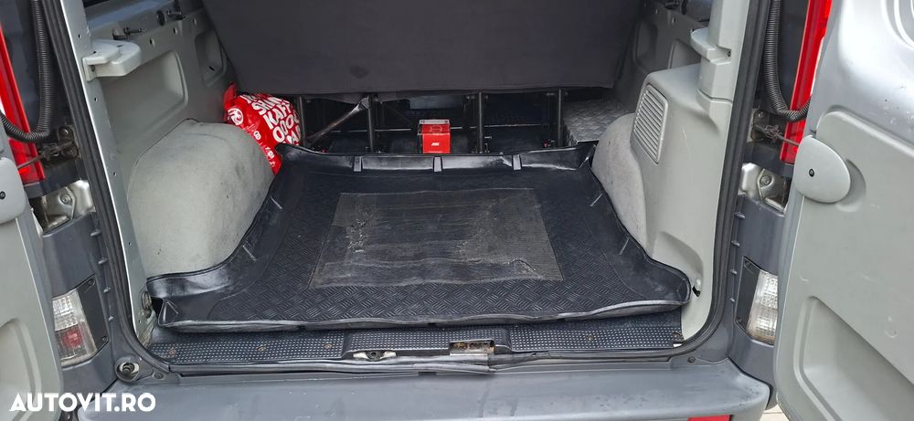 Opel Vivaro Combi LWB EURO5 - 10