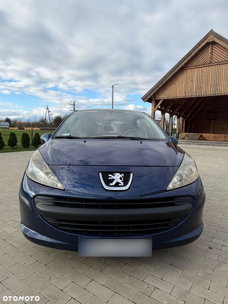 Peugeot 207 - 1
