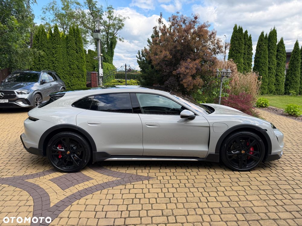 Porsche Taycan - 5
