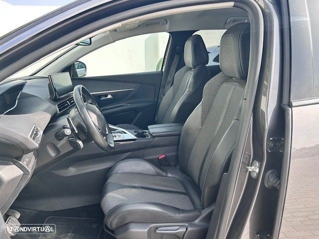Peugeot 3008 1.5 BlueHDi Allure Pack EAT8 — fotografia 10