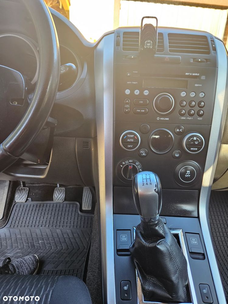 Suzuki Grand Vitara 2.4 Premium EU5 - 7
