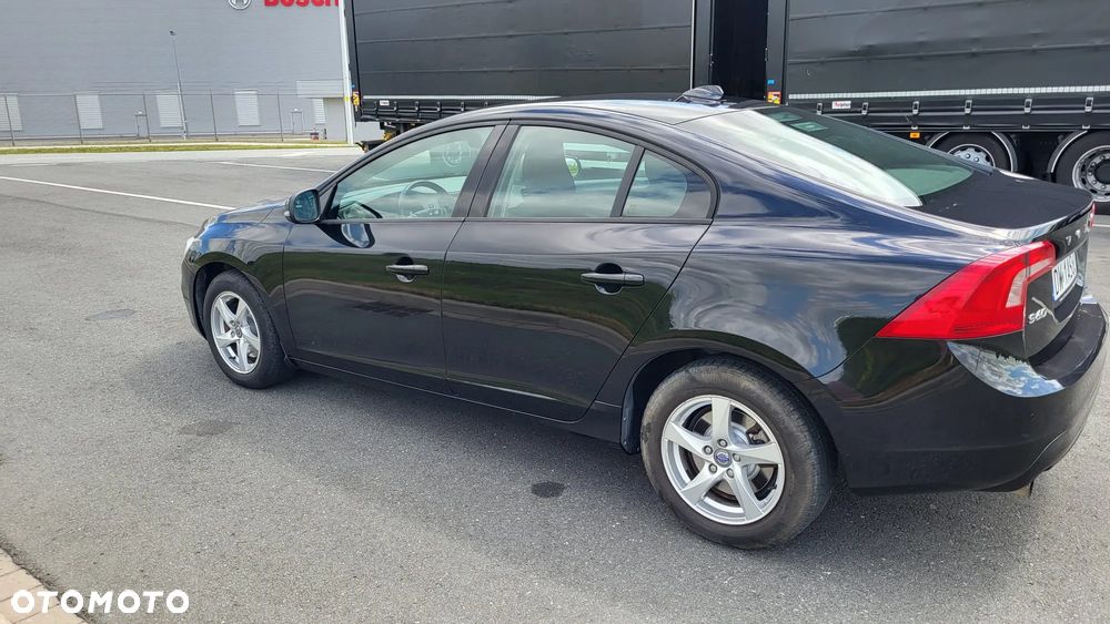 Volvo S60 T3 Kinetic - 2