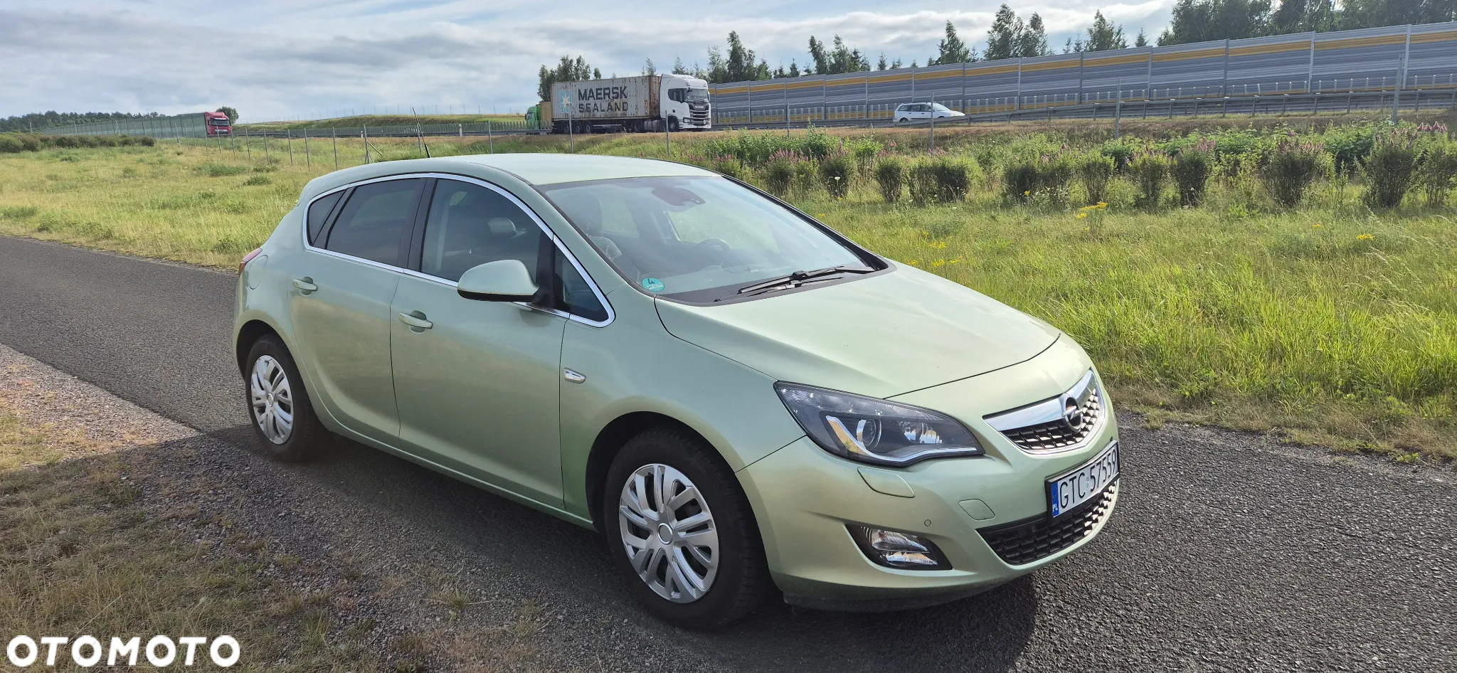 Opel Astra GTC 1.6 Turbo Innovation - 3