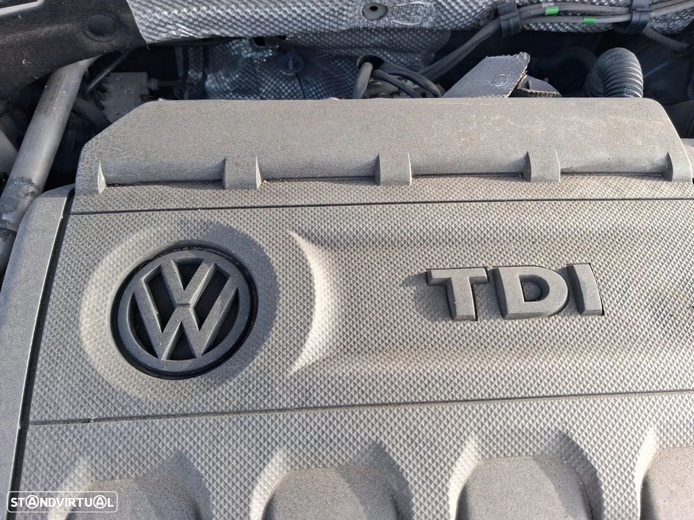 VW Passat 2.0 TDI Highline DSG 4Motion - 6