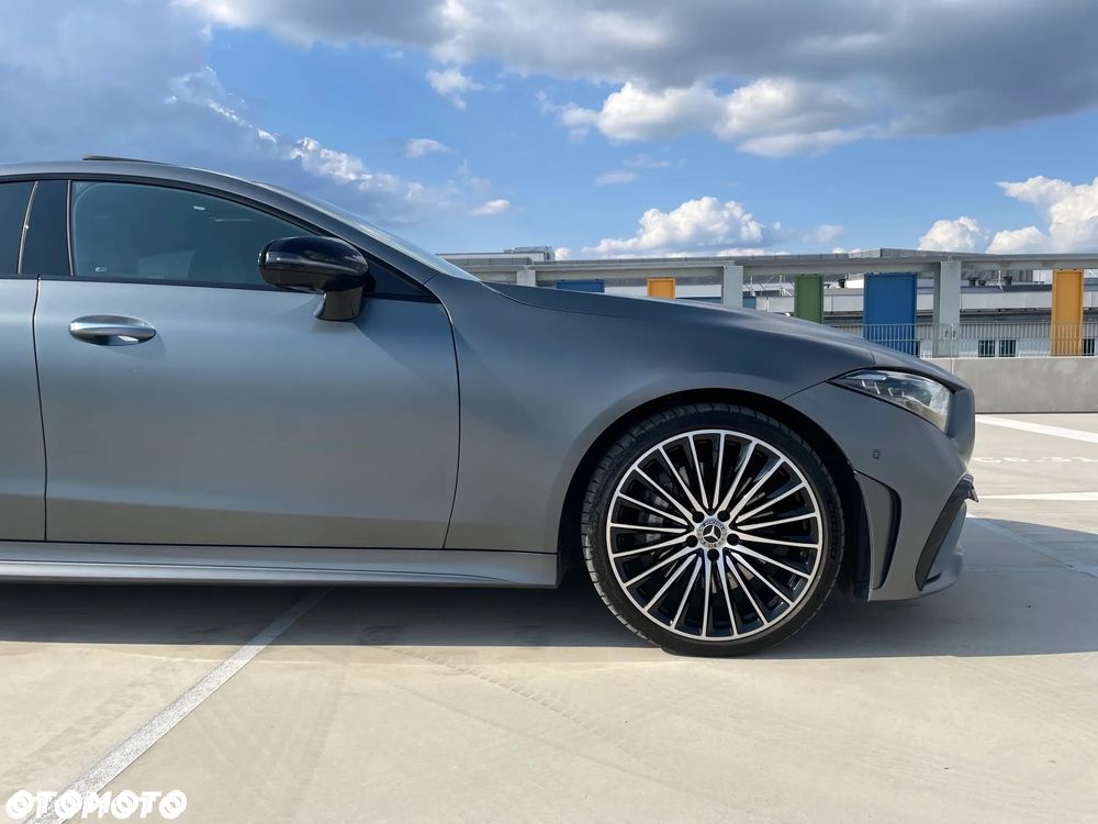 Mercedes-Benz CLS 300 d 4-Matic AMG - 14