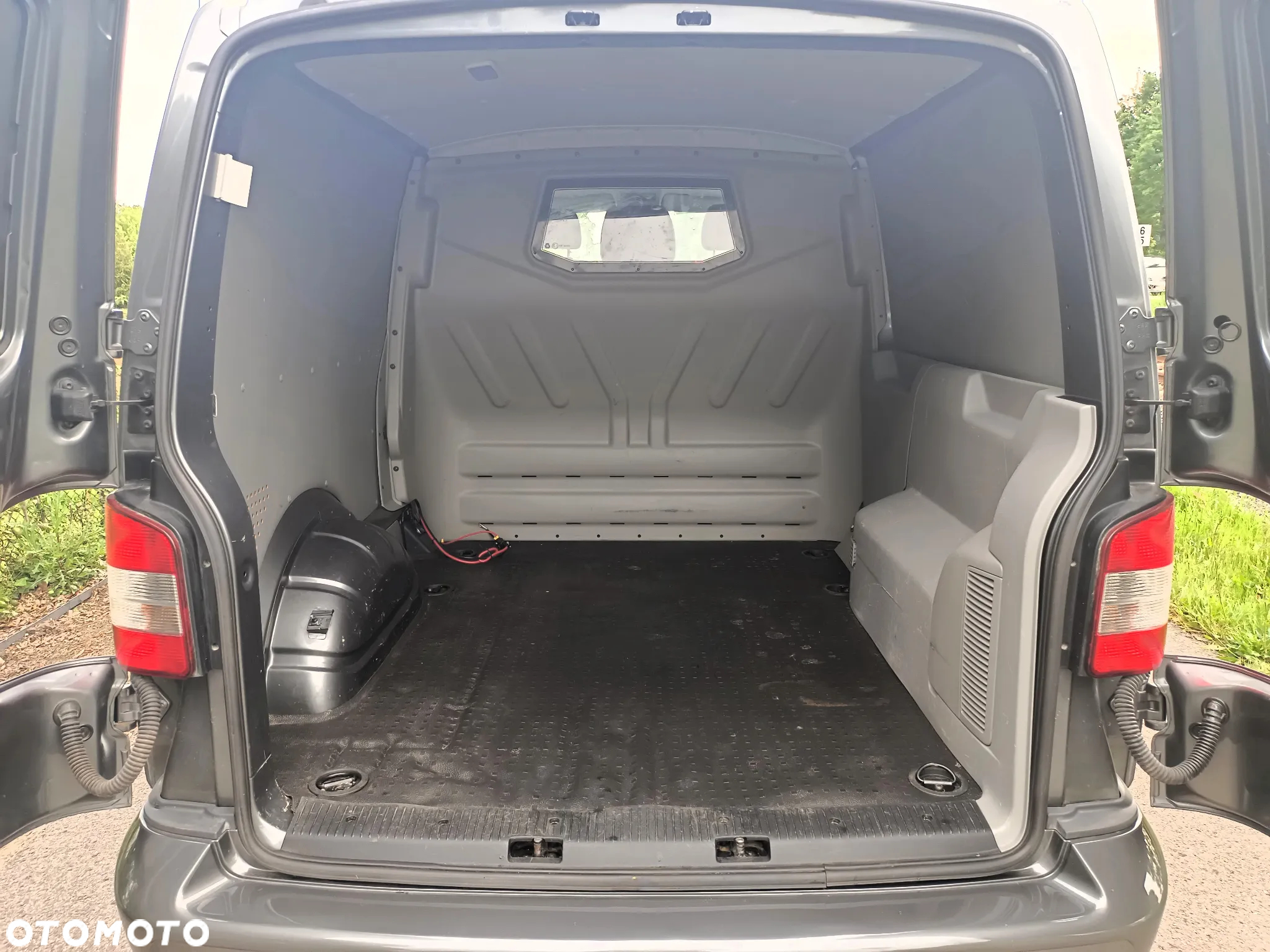 Volkswagen Transporter - 14