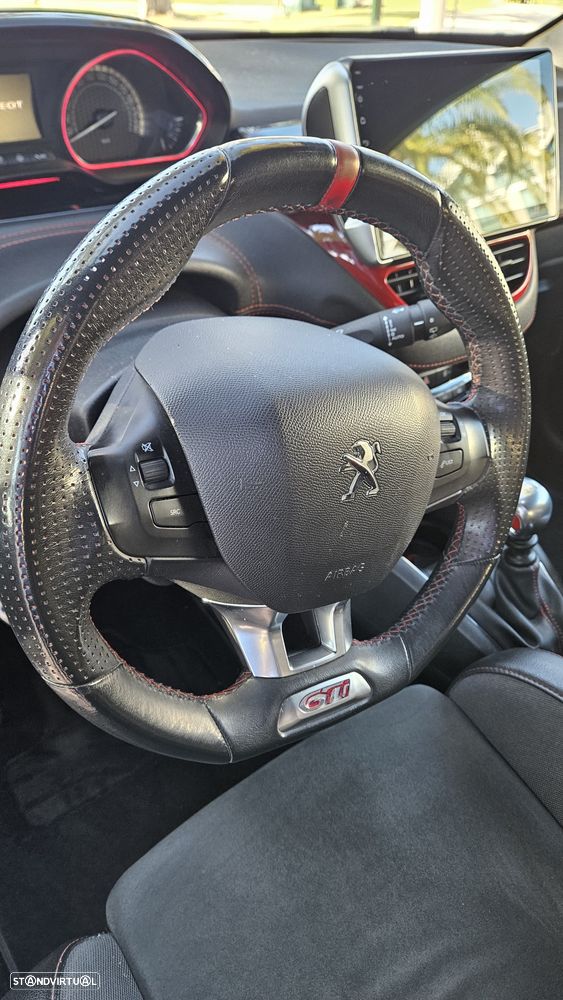 Peugeot 208 1.6 THP GTi - 6