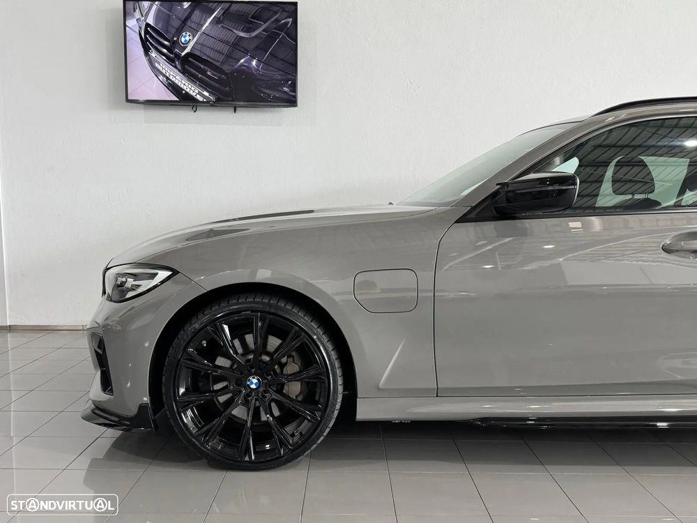 BMW 330 e Touring Pack M Auto - 12