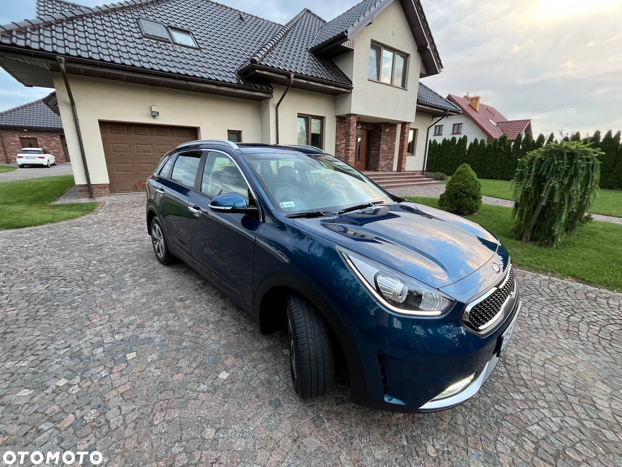 Kia Niro 1.6 GDI Hybrid L - 17