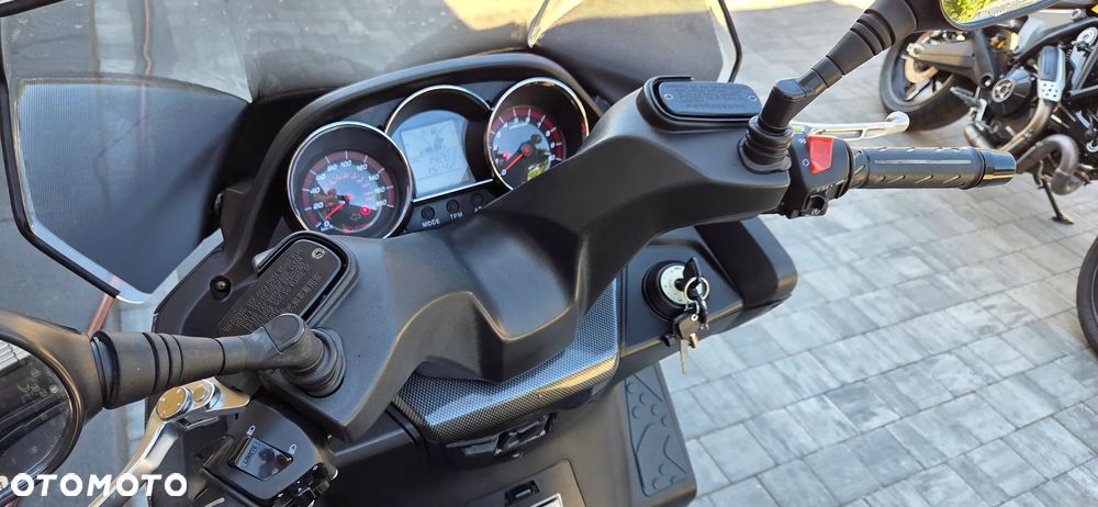 Kymco Downtown - 9