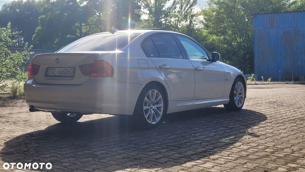 BMW Seria 3 318i - 7