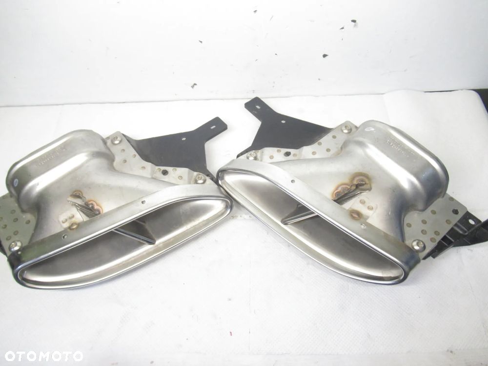 Końcówki wydechu komplet Mercedes AMG S W222