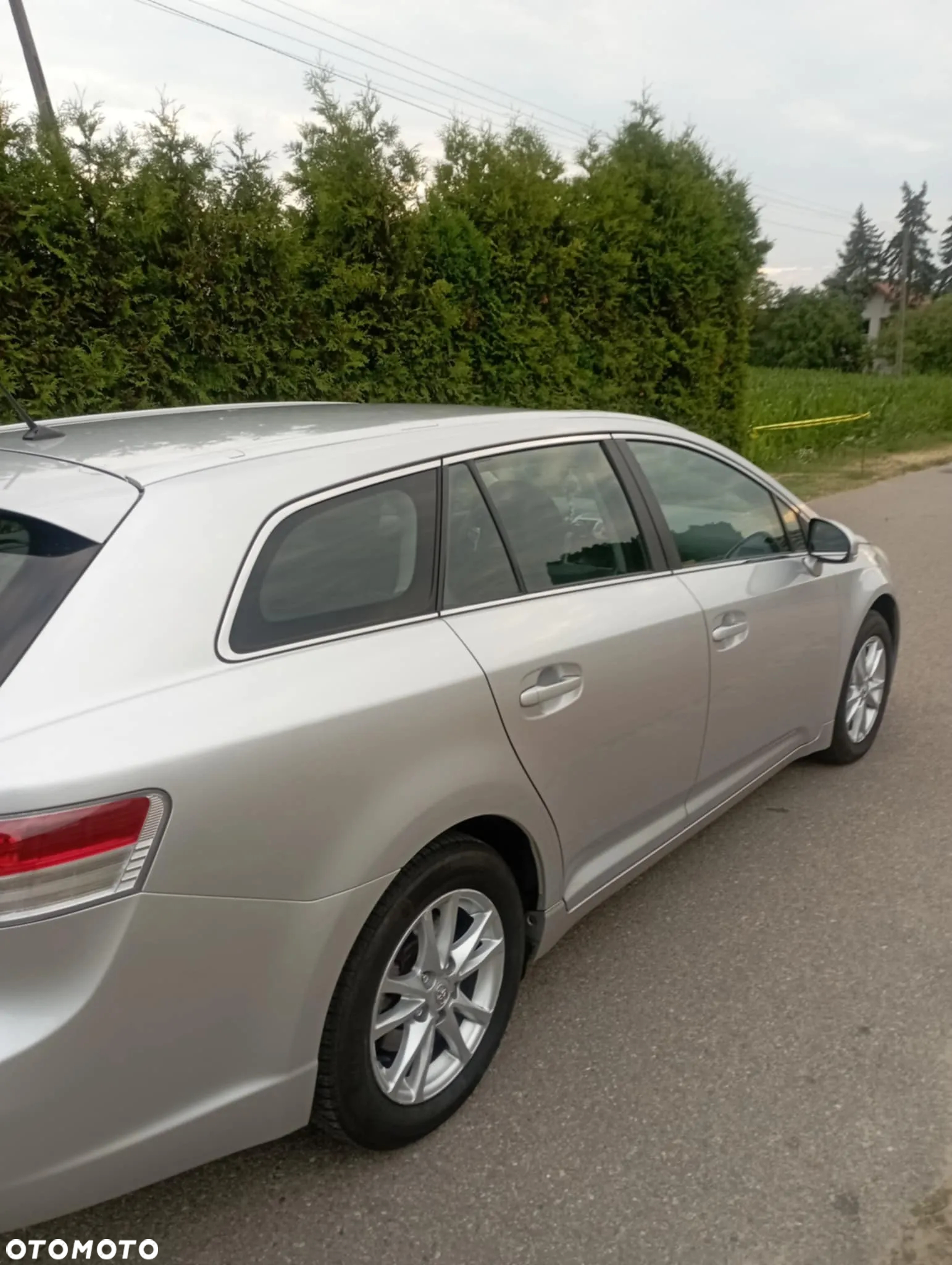 Toyota Avensis - 4