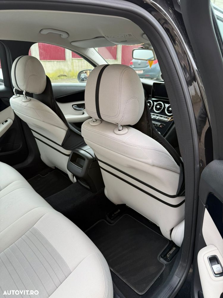 Mercedes-Benz C - 9