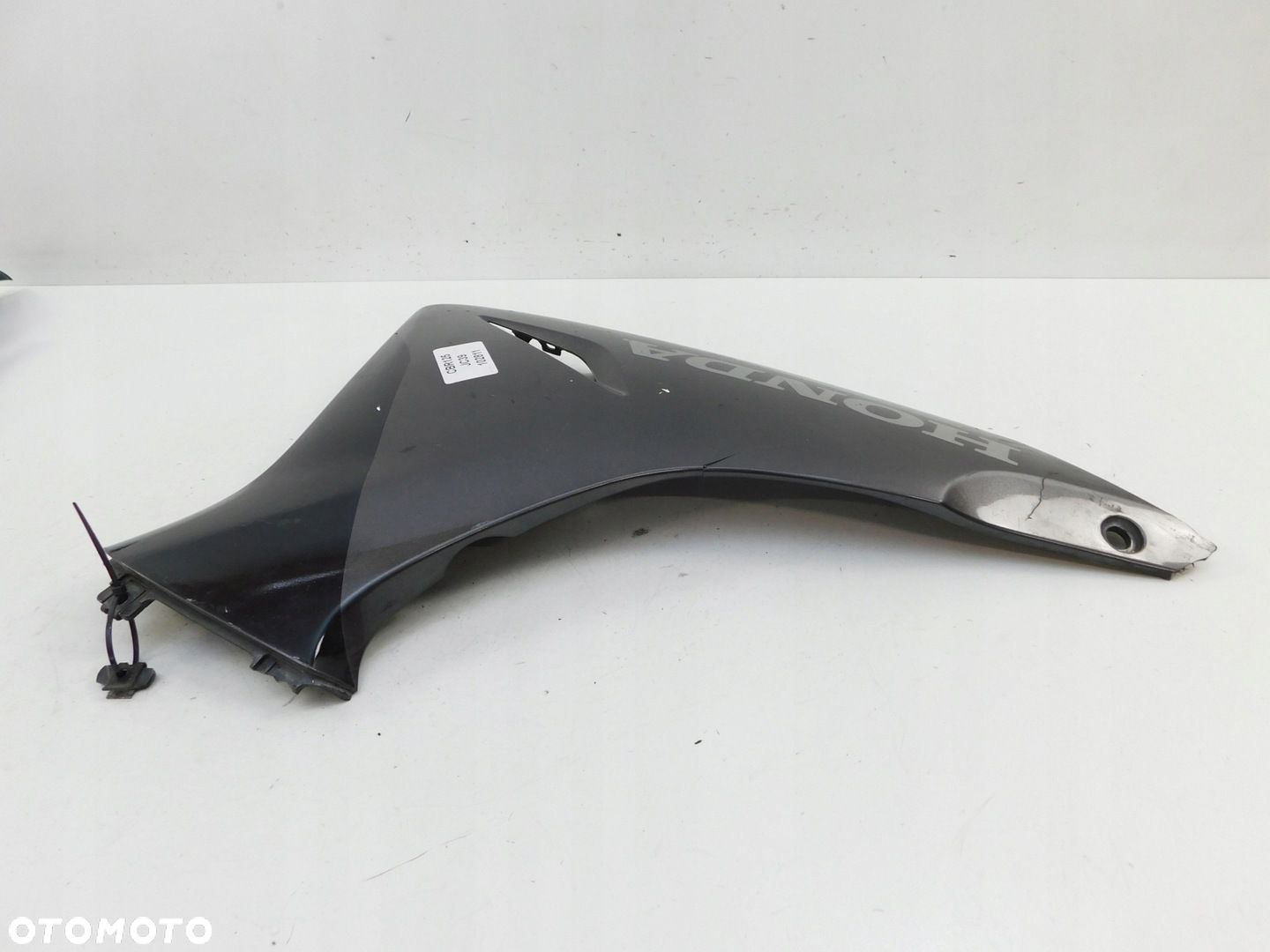 HONDA CBR 125 JC39 PŁUG PRAWY - 4