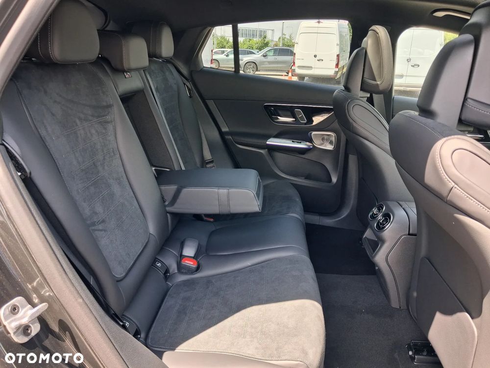 Mercedes-Benz GLC 300 de 4-Matic AMG Line - 14