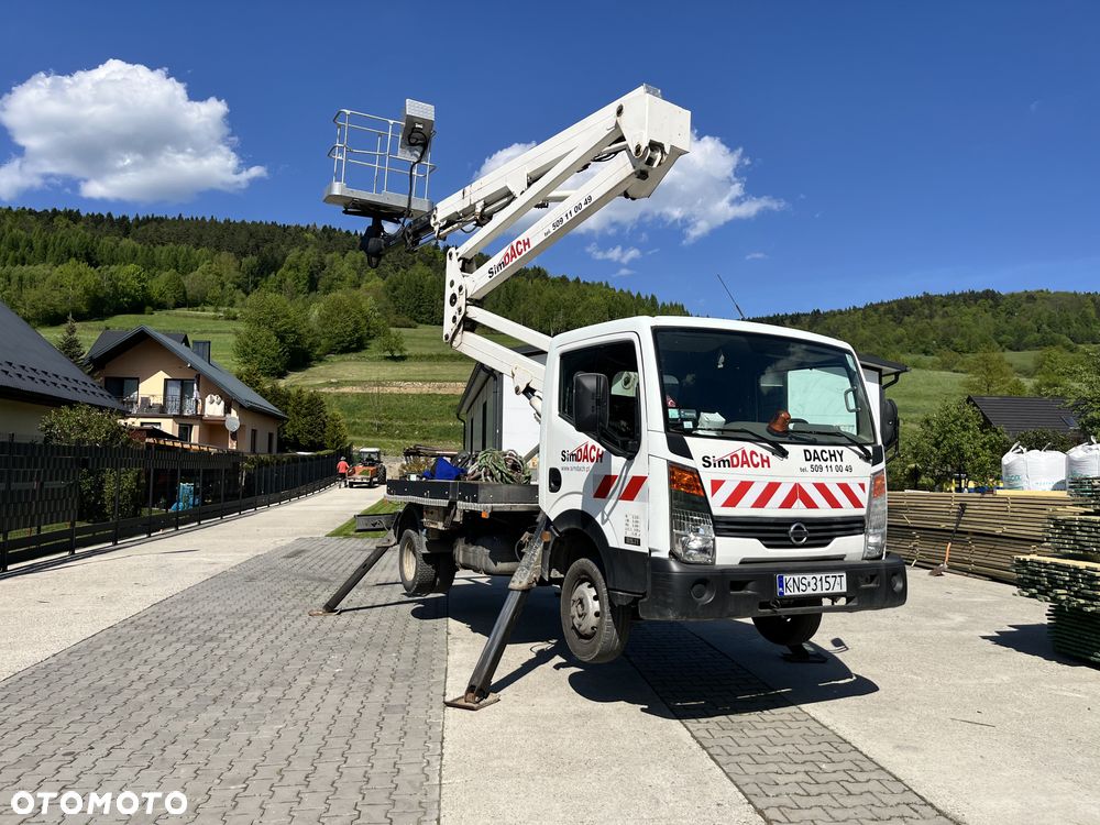 Nissan Cabstar - 1