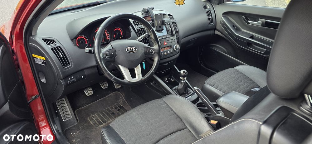 Kia Ceed - 7