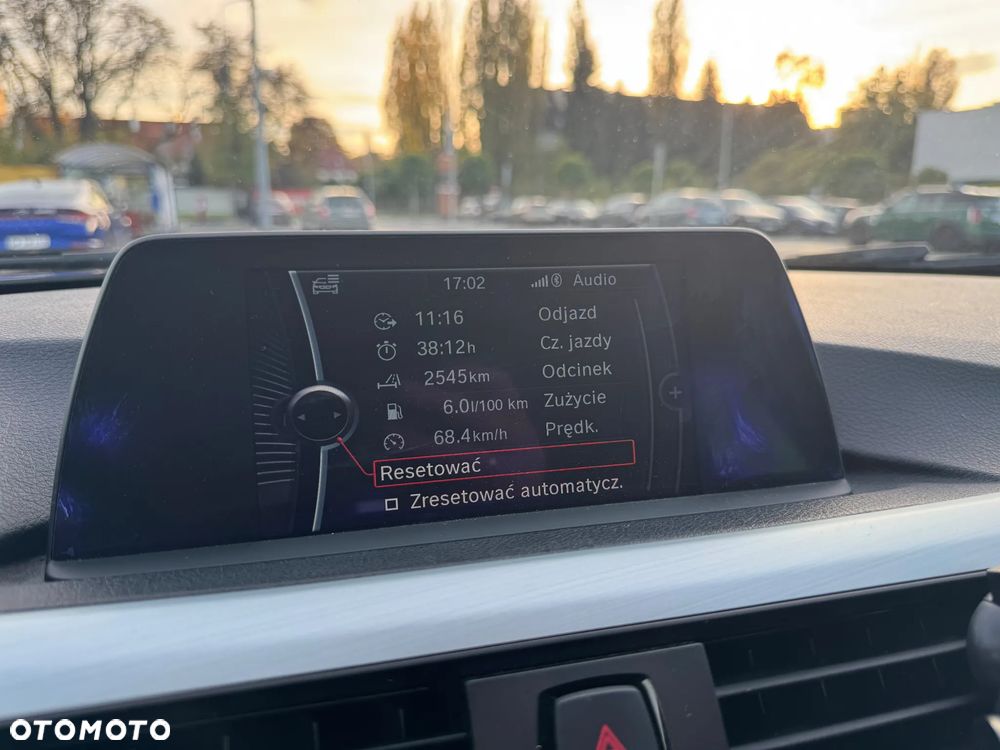 BMW Seria 3 320d - 15