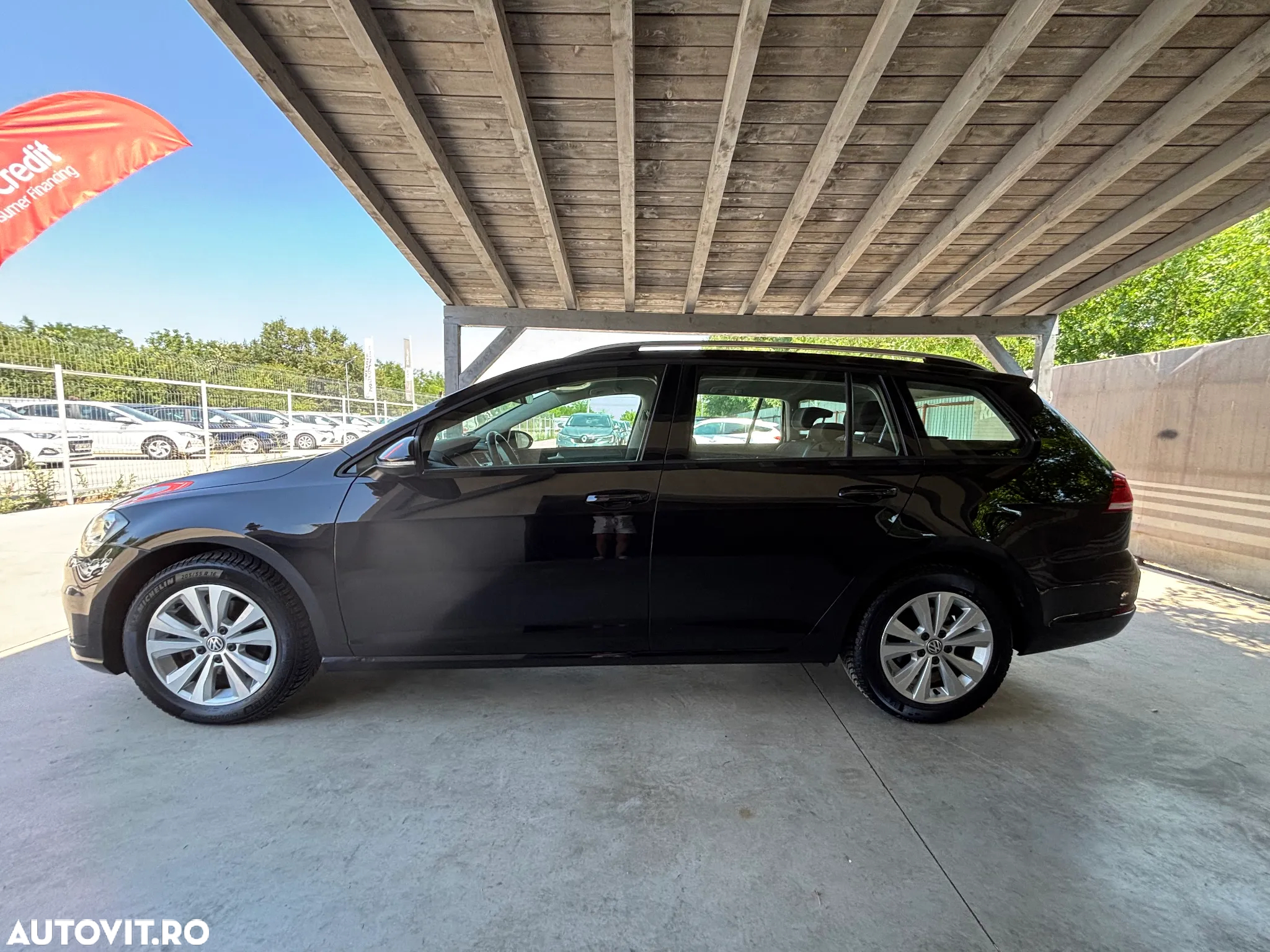 Volkswagen Golf 1.6 TDI Trendline - 7