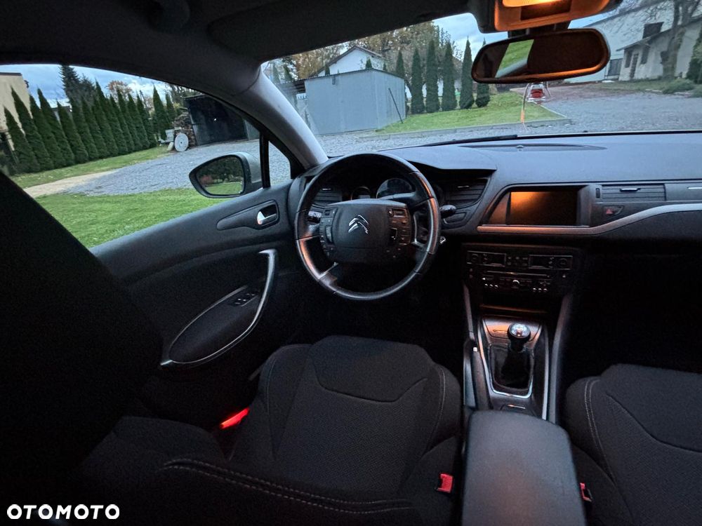 Citroën C5 1.6 HDi Attraction - 9
