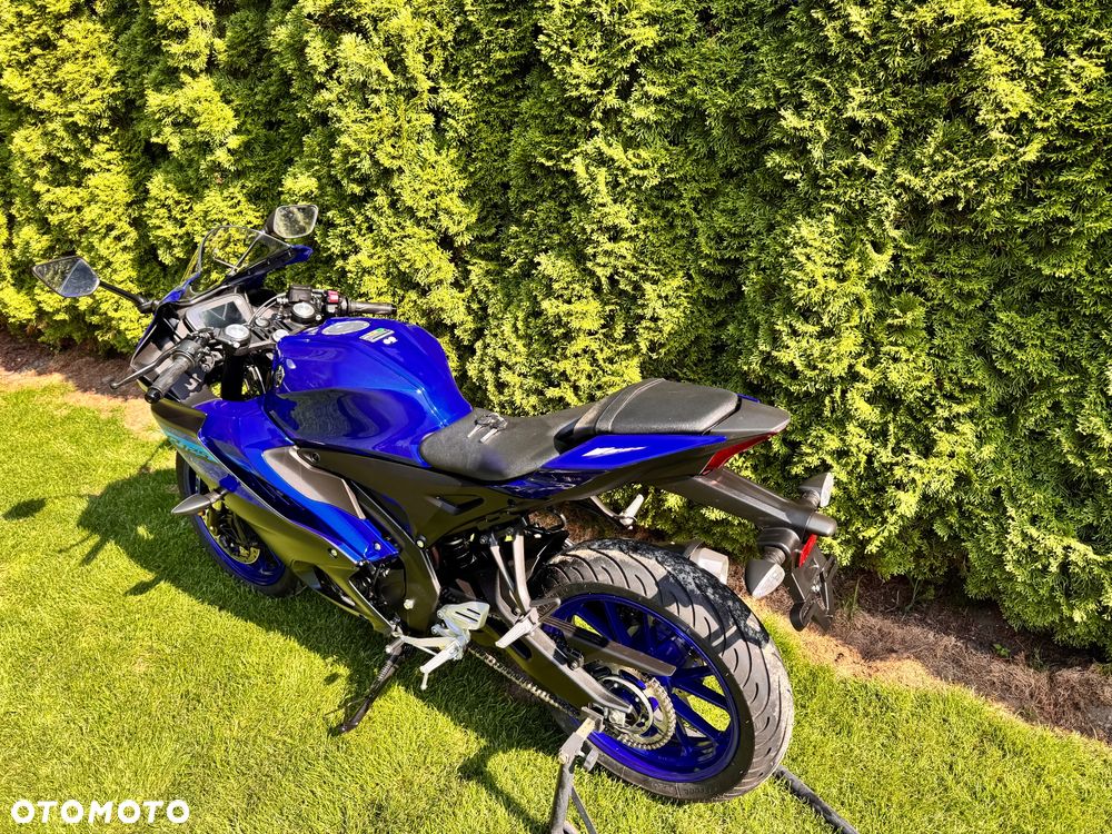 Yamaha YZF - 4