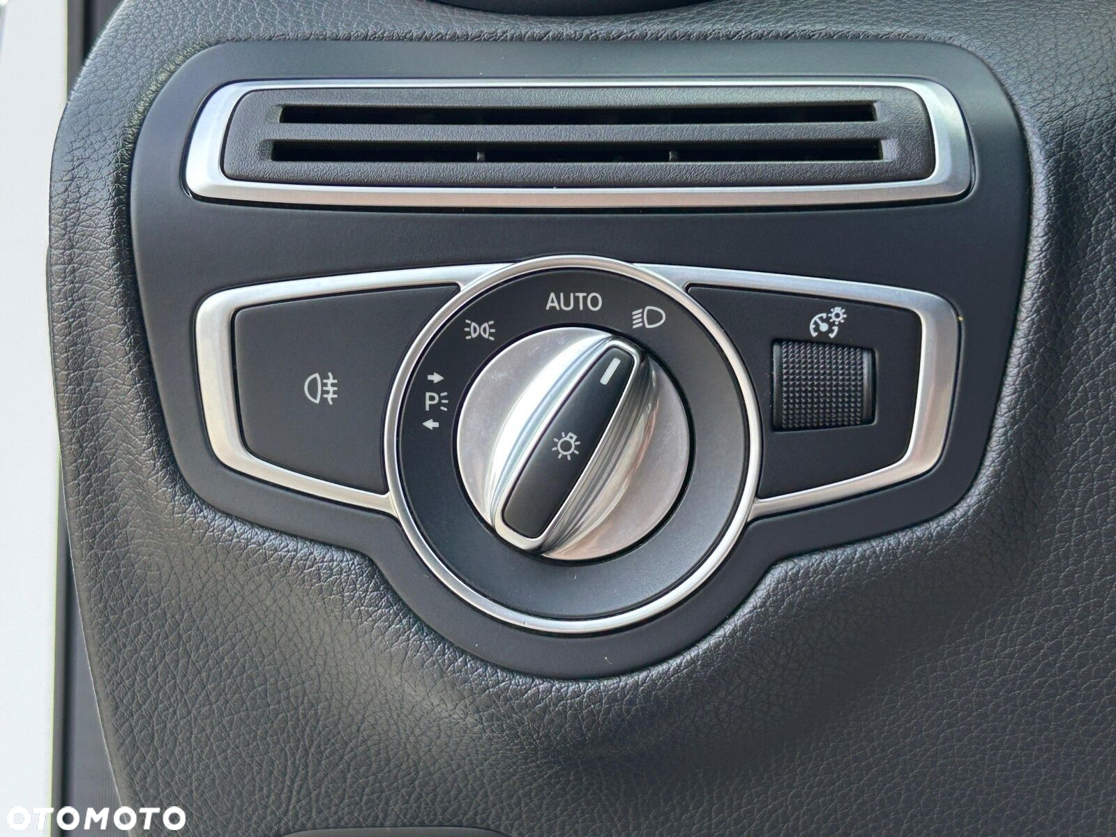 Mercedes-Benz Klasa C 200 9G-TRONIC - 20