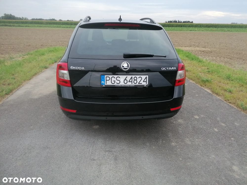 Skoda Octavia 2.0 TDI DSG Edition - 6