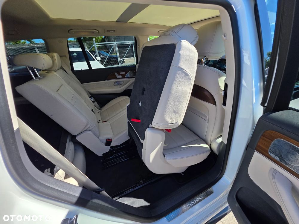 Mercedes-Benz GLS - 18