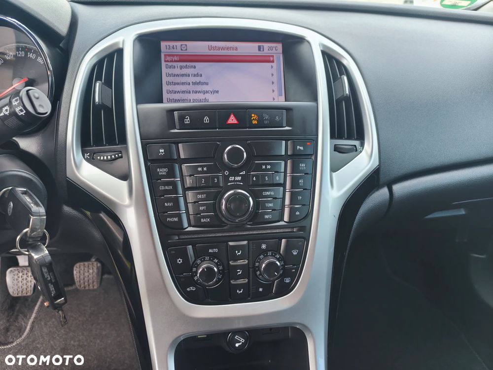 Opel Astra 1.6 Turbo Cosmo - 13