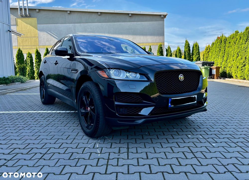Jaguar F-Pace 25t AWD Prestige - 2